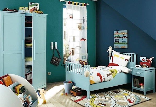 Decorate a Comfortable Bedroom for Your Kids